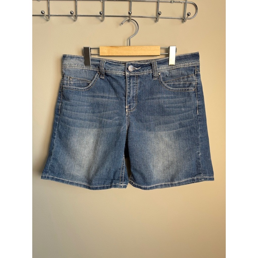 Royalty For Me Denim Bermuda Shorts Medium Wash Stretch Size 10 Retro Festival